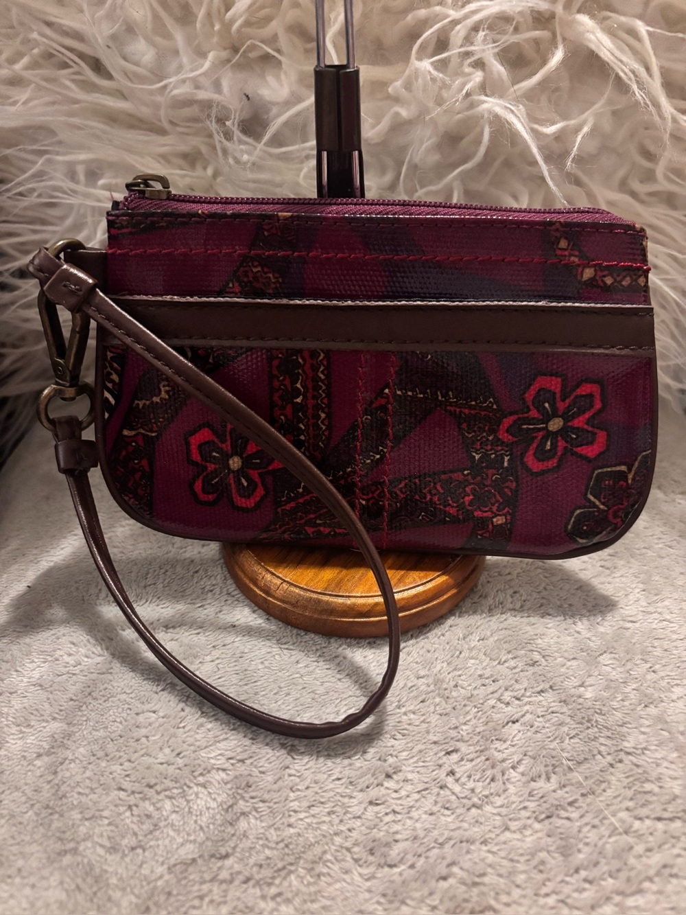 VTG Y2K Mudd "Angie" Glazed Floral Wristlet Purple Maroon Boho Mini Bag